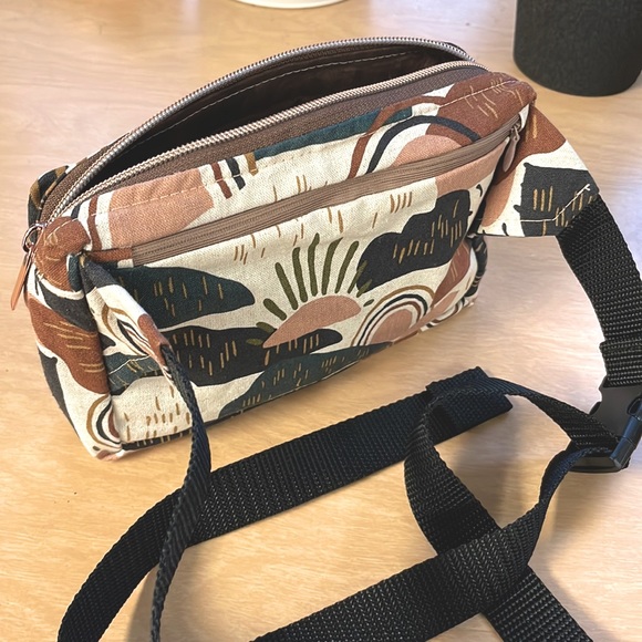 HANDMADE Slim Hip Fanny Pack - Picture 3 of 3